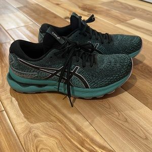 ASICS Nimbus 24 | size 9.5 medium width